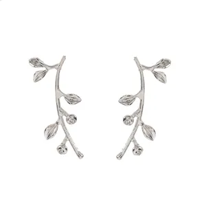 Elegante silberne Blatt- und Zweig-Ohrringe im böhmischen Statement-Design-Stil