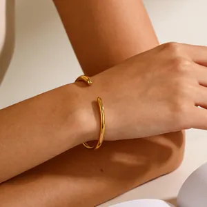 Elegant minimalist 18k gold plated stainless steel open cuff bracelet for women