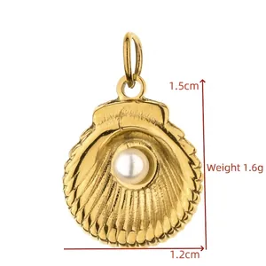 Golden stainless steel scallop shell pendant with pearl, size 1.5cm x 1.2cm detail