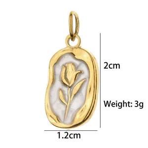 Detailed view of oval tulip pendant with dimensions 2cm x 1.2cm and 3g weight
