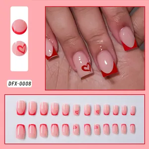 Kurze quadratische French Tip Kunstnägel mit rotem Herzmuster im Set mit 24 Stück