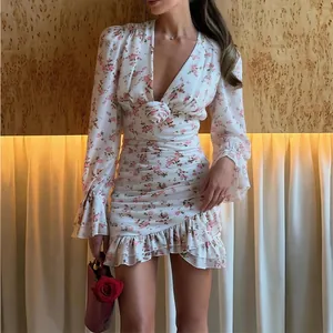 Robe Longue Sexy à Rayures Arc-en-Ciel Plissée Bustier Femme Élégante Sans Manches Taille Haute Bohême