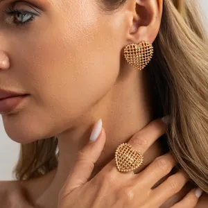 Elegant gold heart-shaped mesh ring and earrings set for women, chic hollow design