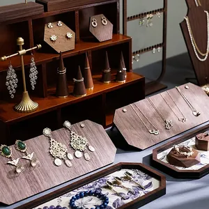 Luxe walnoothouten sieraden display set voor ringen, kettingen en oorbellen