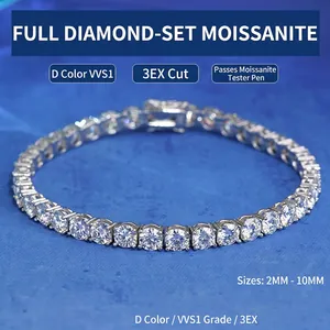 Elegant 925 silver tennis bracelet with brilliant moissanite stones in a pavé setting