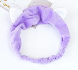 Bandeau oreilles de chat en peluche violette douce pour le lavage du viso et maquillage