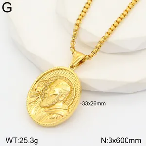 Macro detail of a vintage 3D portrait gold pendant necklace with size and weight labels