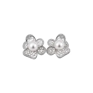 Elegant French vintage hollow flower pearl stud earrings with sparkling zircon accents