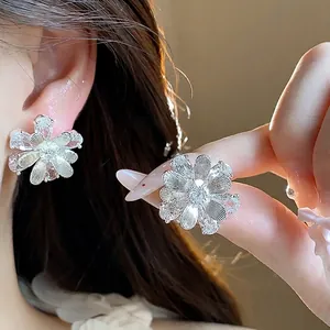 Luxus Französische Nische Blume Ohrstecker Für Damen Kupfer Mit Glänzendem Zirkonia 925 Sterlingsilber Stift Elegant Floral Schmuck