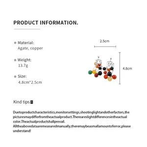 Dettaglio orecchini in agata colorata con dimensioni e specifiche tecniche di peso.