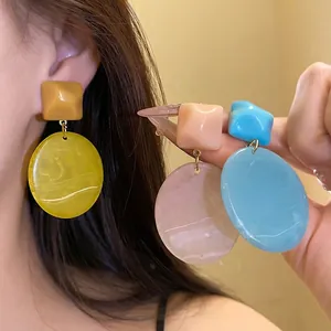 Retro style resin square and oval dangle earrings in Maillard colors for women fashion