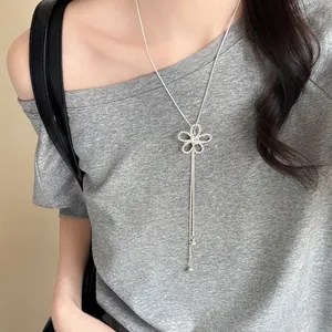 French Style Hollow Flower Pendant Necklace Long Sweater Chain With Rhinestone Tassel Silver Color Alloy Jewelry For Women