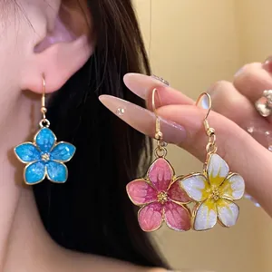 Elegant flower-shaped drip oil earrings with vintage palace style and vibrant colors