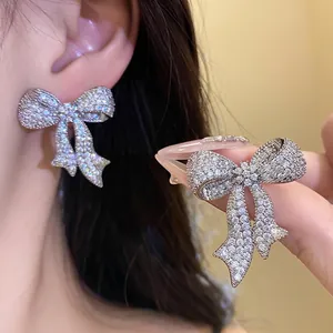 Pendientes de Botón con Lazo Elegantes Franceses con Circonia Incrustada Poste de Plata de Ley 925 Base de Cobre Color Plata Joyería Mujer