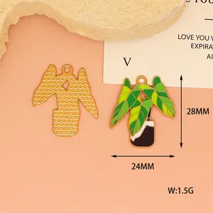 Detailansicht Blatt-Anhänger, 28mm hoch, 24mm breit, Vorder- und Rückseite gezeigt