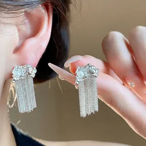 Elegant Wrinkled Metal Chain Tassel Pearl Stud Earrings With 925 Sterling Silver Post For Women Fashion High-End Jewelry