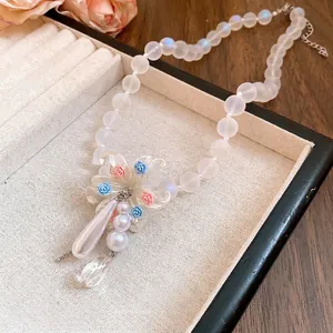 Élégant collier de perles en cristal dépoli avec pendentif floral et perles pour femme