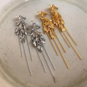 Elegante Weizenähren Quasten-Clip-Ohrringe in Gold und Silber für ungestochene Ohren