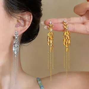 Elegante Weizenähren-Ohrringe in Gold und Silber mit funkelnden Zirkonia-Verzierung