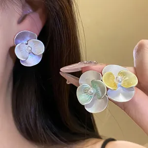 Women Drip Oil Flower Stud Earrings With Artificial Pearl And Silver Earring Post Elegant Vacation Style Alloy Floral Jewelry