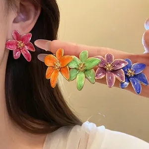 Boucles d'oreilles fleurs en émail vintage avec tiges en argent en cinq couleurs