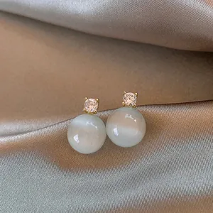 Fashion Round Cat's Eye Stone Stud Earrings With Zirconia Inlaid Silver Earring Post Gold Minimalist Aesthetic Earring Jewelry