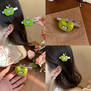 Pince à Cheveux Pomme Verte en Résine Style Doux Avec Zirconia en Cœur Pince Bec de Canard Design de Niche Bijoux Cheveux Femmes