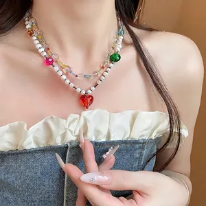 Collier de perles doux à double couche avec cœur et perles colorées pour l'été chic