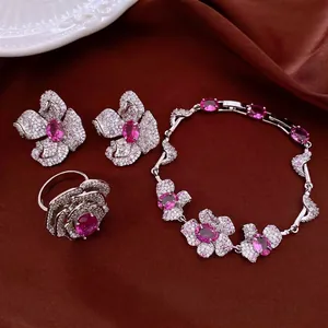 Vintage Placcato Oro 18K Zirconia Fiore Anello Bracciale Orecchini per Donna Elegante Rosa Floreale Gioielli Accessori Moda