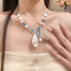 Collier en perles style dopamine avec breloques étoile de mer et coquillage