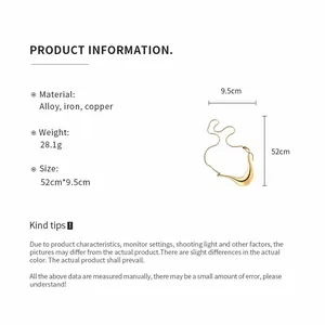Produktdetails für goldene unregelmäßige geometrische Halskette mit Abmessungen.