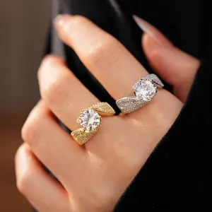 Exquisite Twisted Geometric Opening Ring With Round Inlaid Zirconia Luxury Copper Fashion Adjustable Finger Ring Jewelry For Women