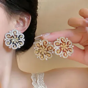 French Court Style 18K Gold Plated Flower Stud Earrings For Women Vintage Copper Zirconia Rhinestone Earrings Jewelry Gift