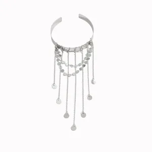 Elegante bracciale da braccio argento con catene pendenti e paillettes rotonde