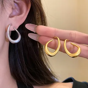 Vintage Verdrehte Ellipse Ohrstecker Für Damen Einfache Mode Geometrische Kupfer Ohrringe Gold Silber Farbe Licht Luxus Schmuck