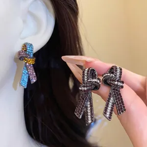 Pendientes de Botón con Nudo de Aleación Vintage con Diamantes de Imitación y Poste de Plata de Ley 925 Joyería de Lujo para Banquete de Mujer