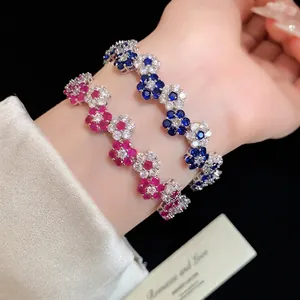 Elegant Zirconia Flower Bracelet For Women Copper Material Fashionable Floral Link Chain Hand Jewelry Wedding Party Gift