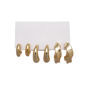 Élégant ensemble de 6 paires de boucles d'oreilles créoles dorées et géométriques