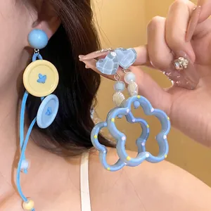 Boucles d'Oreilles Cœur à Gland Bouton Coloré Dopamine d'Été Clous en Résine Faits à la Main Bijoux de Vacances pour Femmes