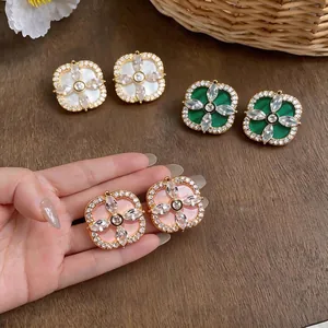 Boucles d'oreilles fleurs géométriques élégantes en zircon avec aiguilles en argent