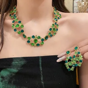 Luxurious vintage emerald green crystal necklace and earring set for elegant women