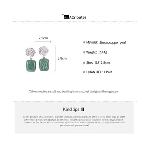 Detailed product specifications for vintage flower resin earrings showing size and weight
