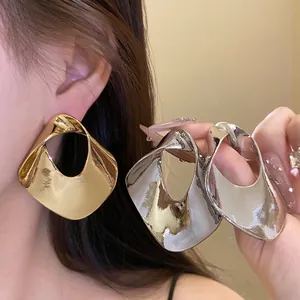 Orecchini a Bottone Tondi Geometrici Cavi Stile Europeo Americano Gioielli in Lega Minimalista Con Perno in Argento per Donna