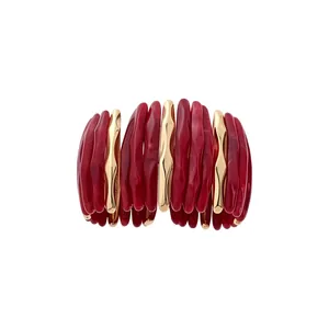 Elegante bracciale elastico in acrilico marmorizzato bordeaux con accenti dorati