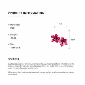 Especificaciones de pendientes de flor fucsia, incluyendo dimensiones y materiales.
