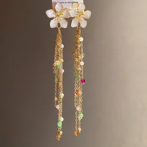 Boucles d'oreilles fleurs exquises avec longues glands dorés et perles colorées