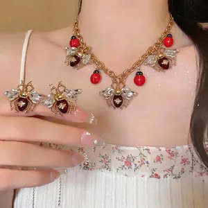 Vintage Luxurious Ladybug Bee Jewelry Set Alloy Rhinestone Enamel Necklace Stud Earrings Set For Women Gold Red Jewelry