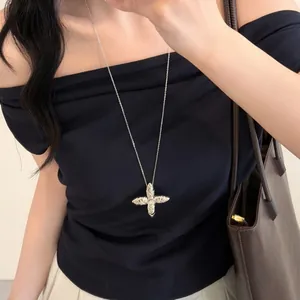 Korean Ins Style Cross Star Pendant Necklace For Women Elegant Quilted Pattern Alloy Rhinestone Long Sweater Chain Jewelry
