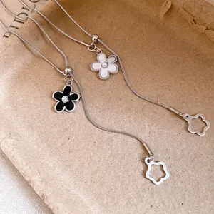 Fashion Adjustable Flower Pendant Necklace For Women Copper Acetate Artificial Pearl Snake Bone Chain Jewelry Accessory