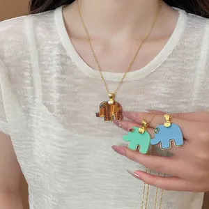 Vintage Alloy Rhinestone Inlaid Elephant Pendant Necklace For Women Resin Animal Charm Clavicle Chain Fashion Jewelry Gift